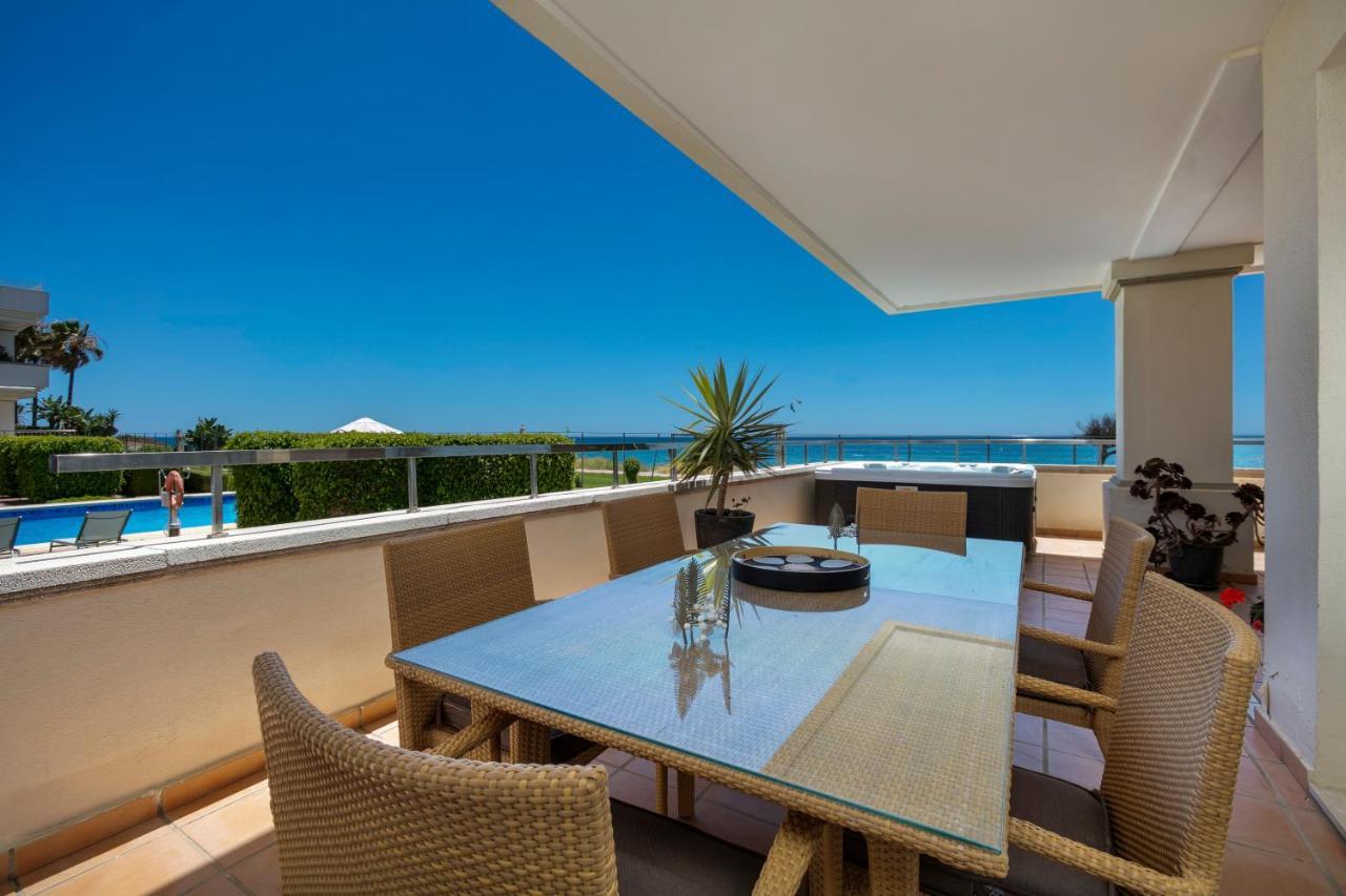 Appt 401-3-Bed-Heaven Beach-Paseo-All Year Heated Pool-Free Bikes Estepona Exteriör bild