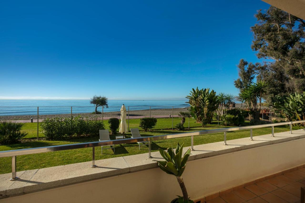 Appt 401-3-Bed-Heaven Beach-Paseo-All Year Heated Pool-Free Bikes Estepona Exteriör bild