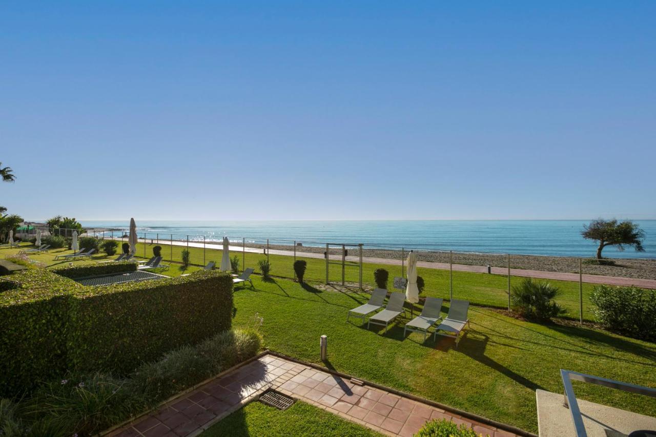 Appt 401-3-Bed-Heaven Beach-Paseo-All Year Heated Pool-Free Bikes Estepona Exteriör bild