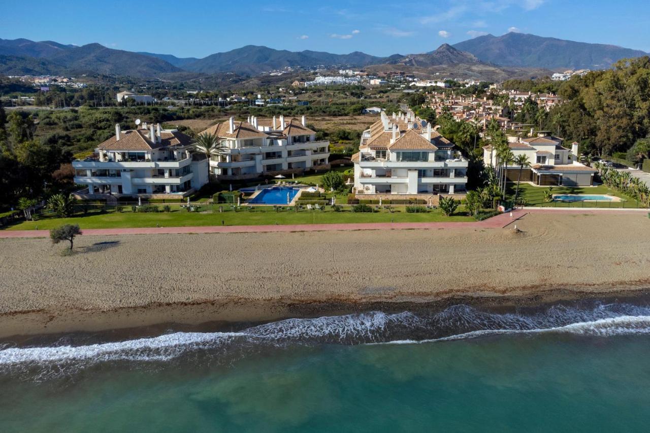 Appt 401-3-Bed-Heaven Beach-Paseo-All Year Heated Pool-Free Bikes Estepona Exteriör bild