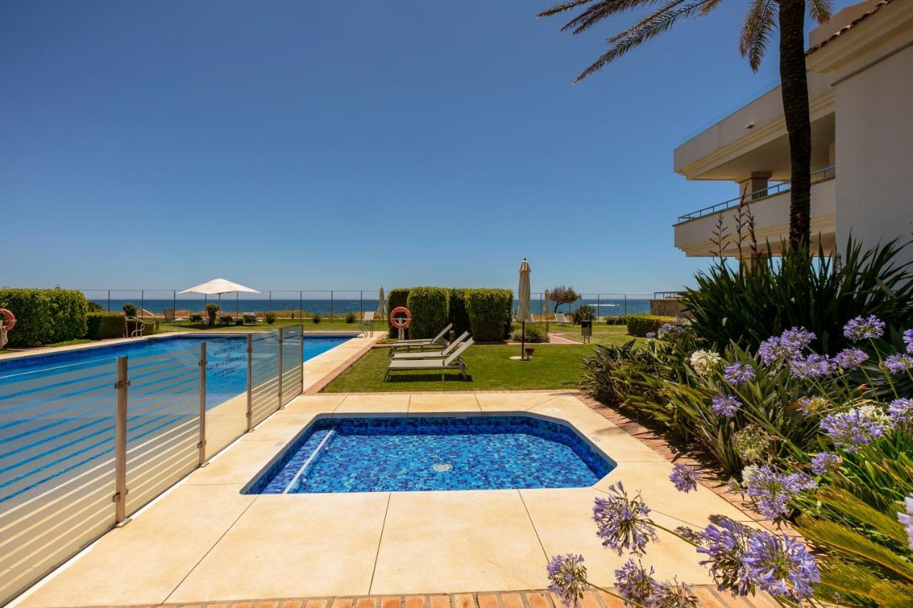 Appt 401-3-Bed-Heaven Beach-Paseo-All Year Heated Pool-Free Bikes Estepona Exteriör bild