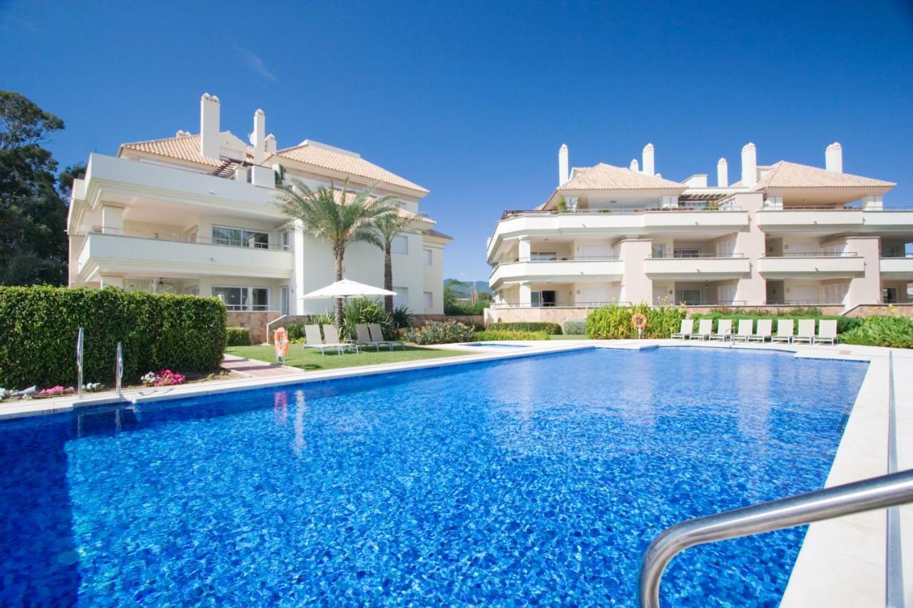 Appt 401-3-Bed-Heaven Beach-Paseo-All Year Heated Pool-Free Bikes Estepona Exteriör bild